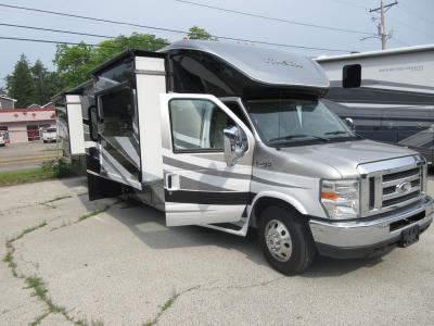 2016 Winnebago Itasca M30J
